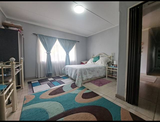 2 BEDROOM HOUSE FOR SALE IN VANDERBIJLPARK SE 1